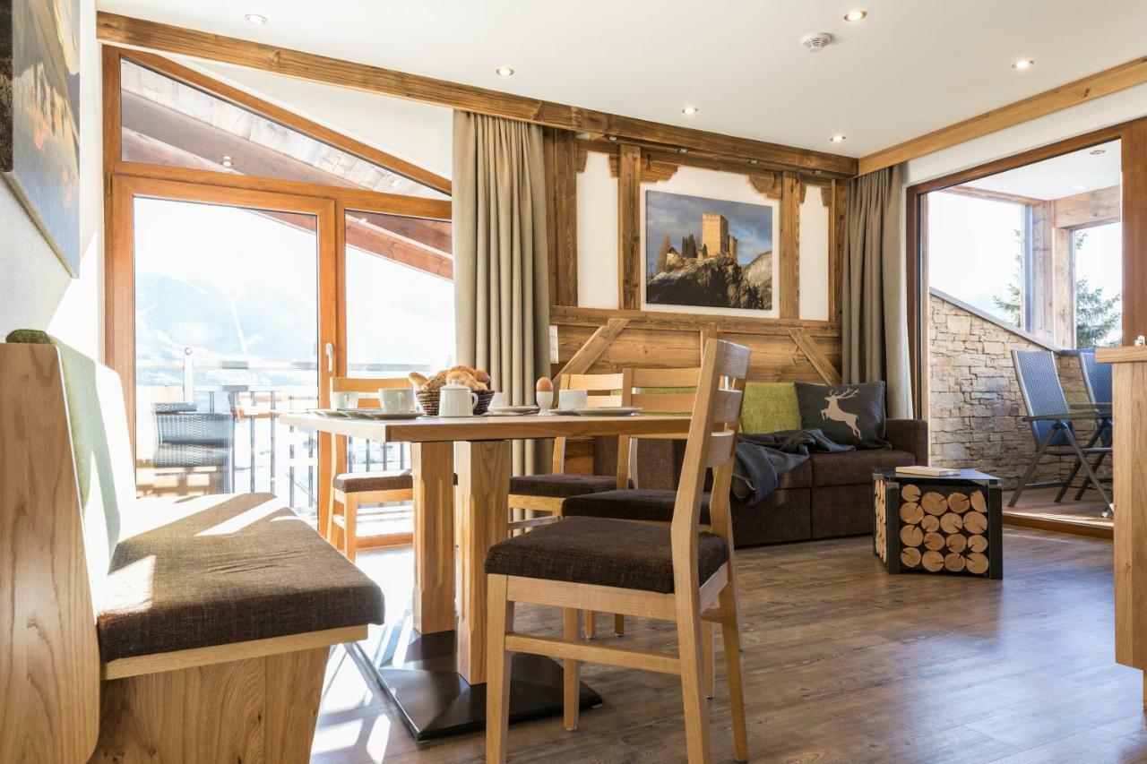 Naturlodge Ladis Ehemals Alpenlodge Alexander Inklusive Sommer Bergbahnticket ภายนอก รูปภาพ