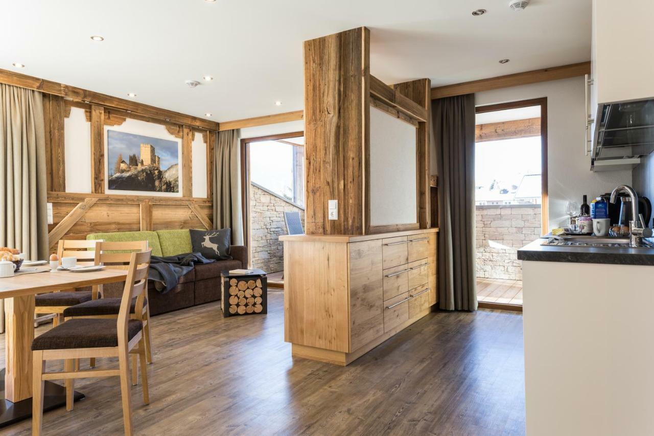 Naturlodge Ladis Ehemals Alpenlodge Alexander Inklusive Sommer Bergbahnticket ภายนอก รูปภาพ